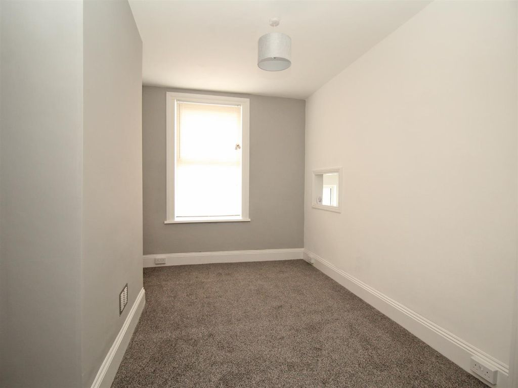 Property photo 3 of 12 York Terrace 2 - Dining Room (Inside) (2).Jpg