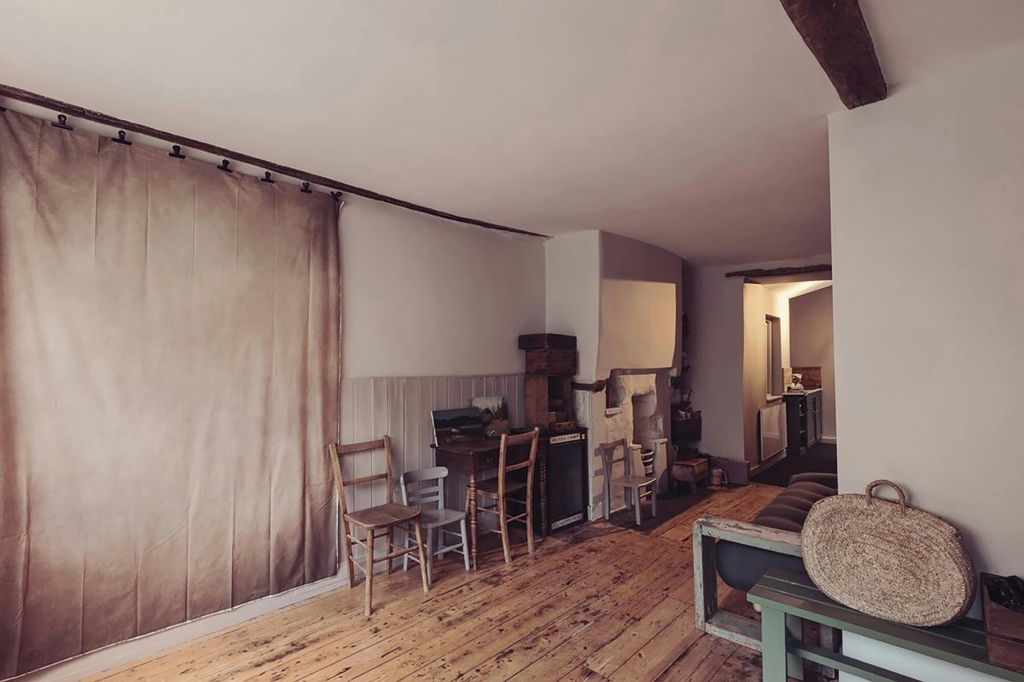 Property photo 3 of 11 Studio_012.Jpg
