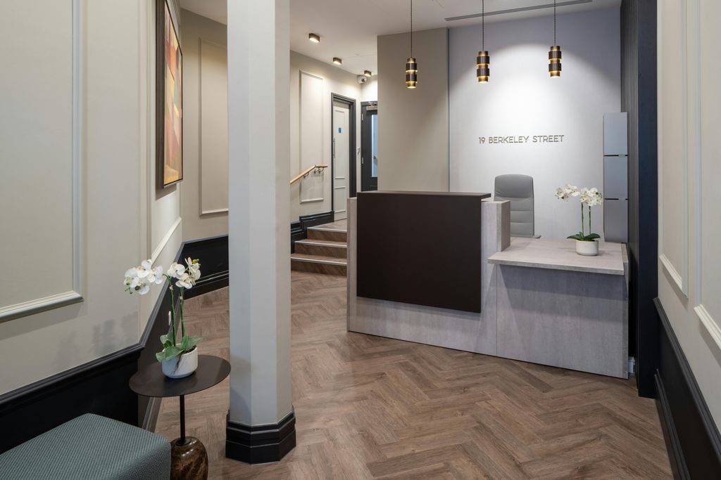 Property photo 2 of 9 982 03 Berkeley St  Jt3 Ltd.Jpg