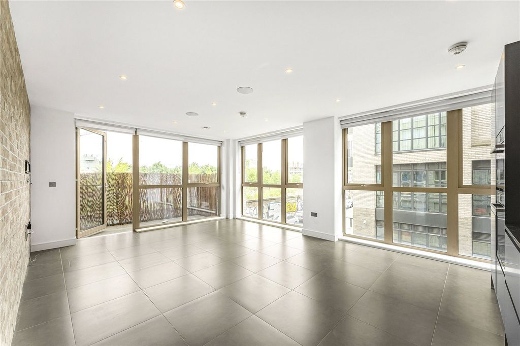 Property photo 1 of 12 Reception