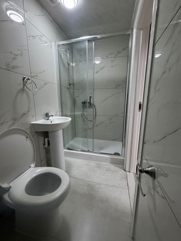 Property photo 1 of 4