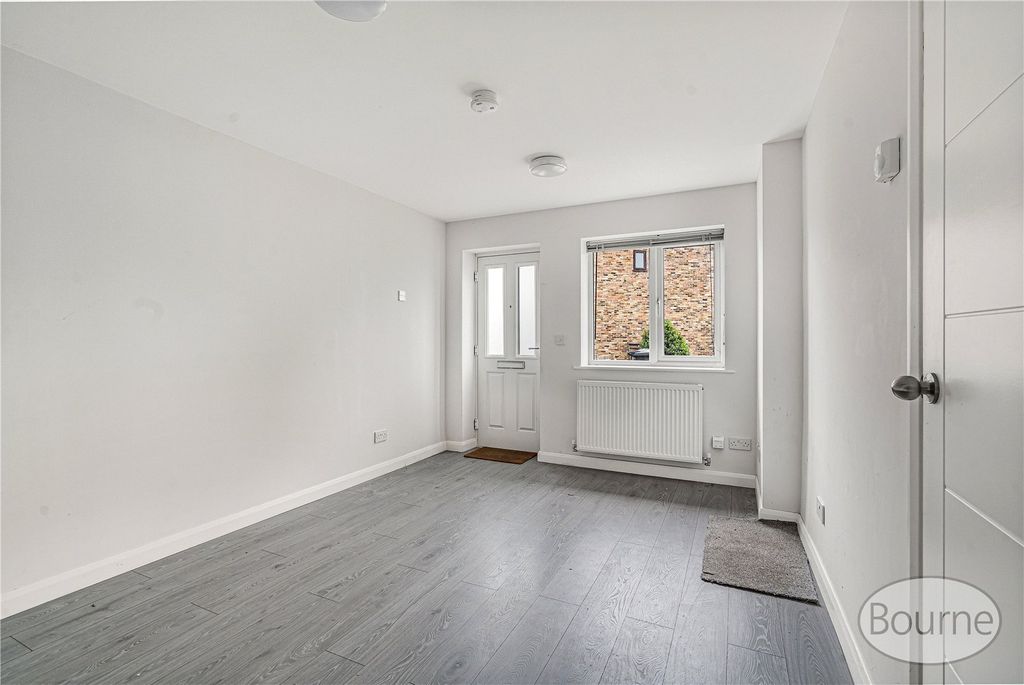 Property photo 3 of 9 Picture No. 22