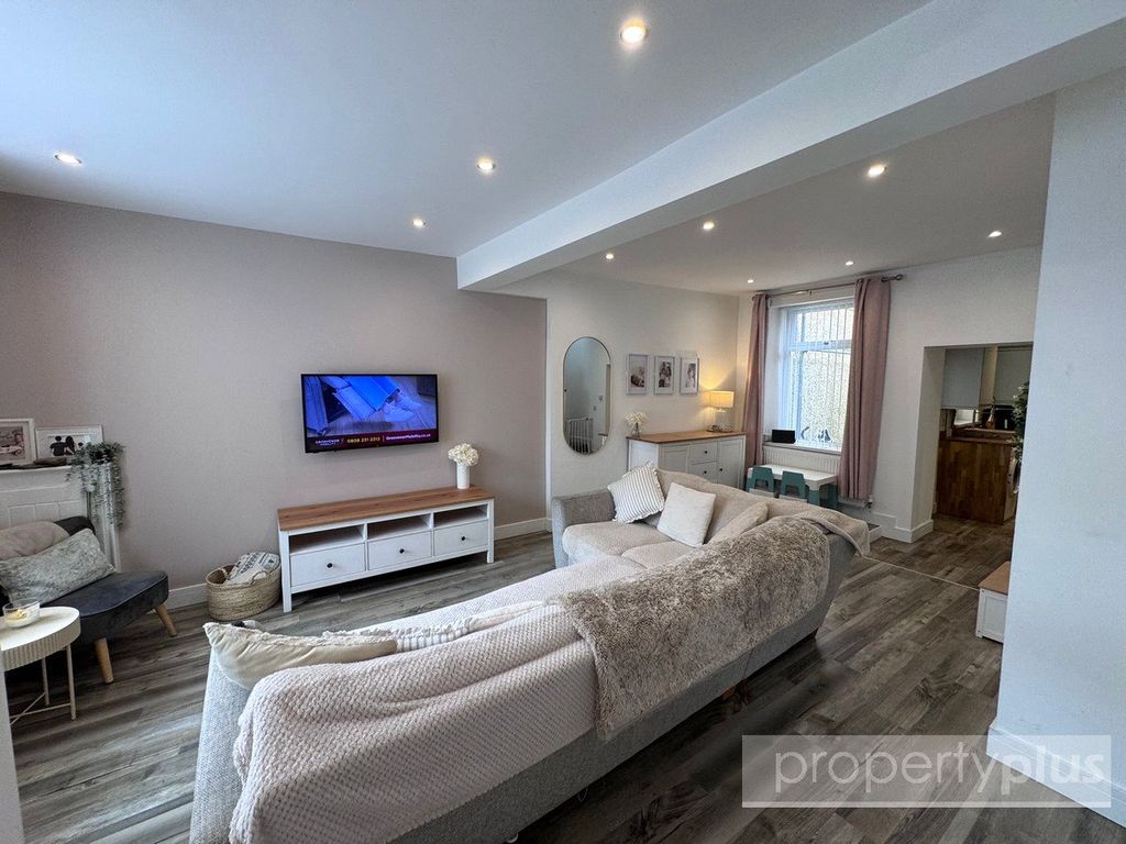 Property photo 3 of 13 Picture No. 08