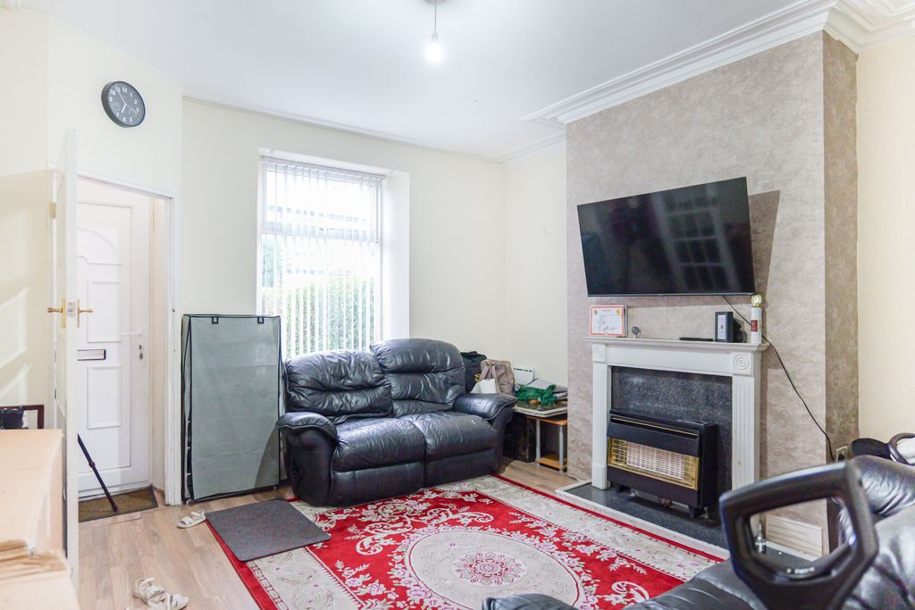 Property photo 3 of 19