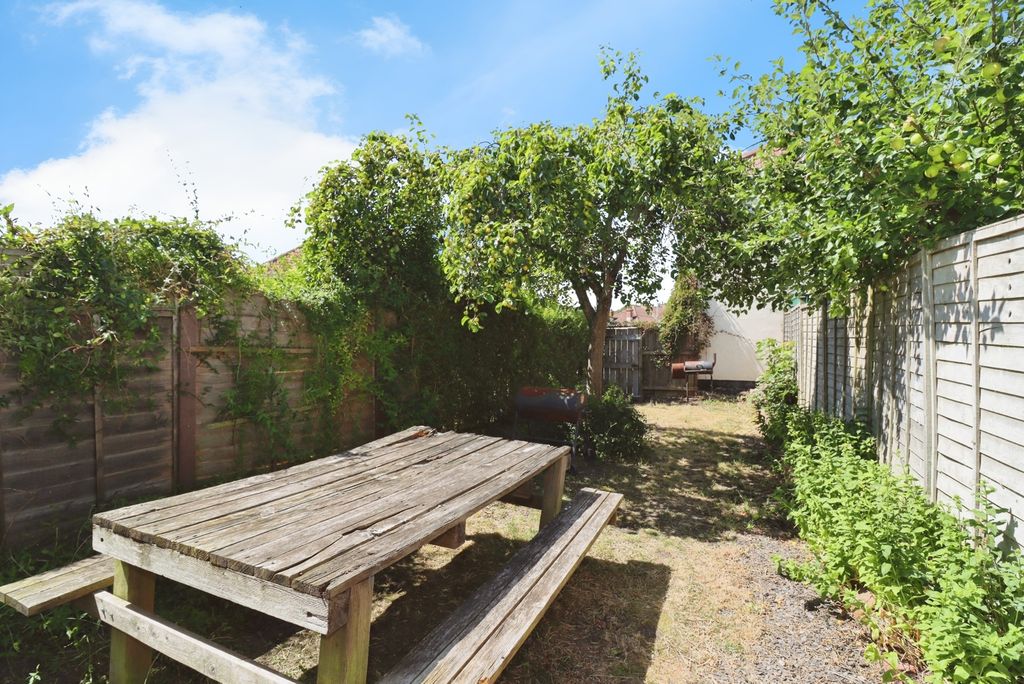 Property photo 2 of 17 Photo