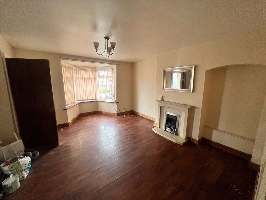 Property photo 3 of 8 Picture No. 04