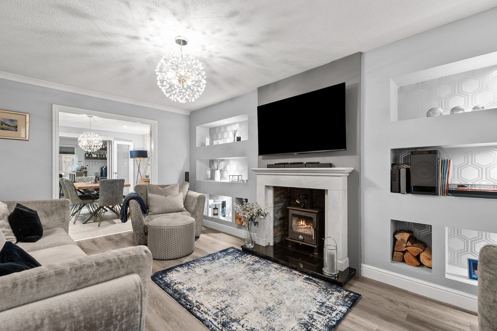 Property photo 3 of 49 4655754