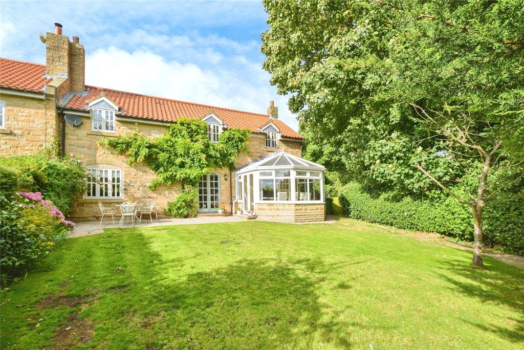 Property photo 1 of 27 Picture No. 24