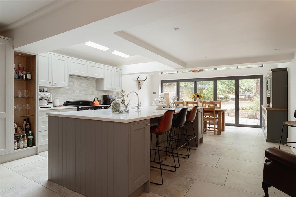 Property photo 2 of 26 9.Jpg