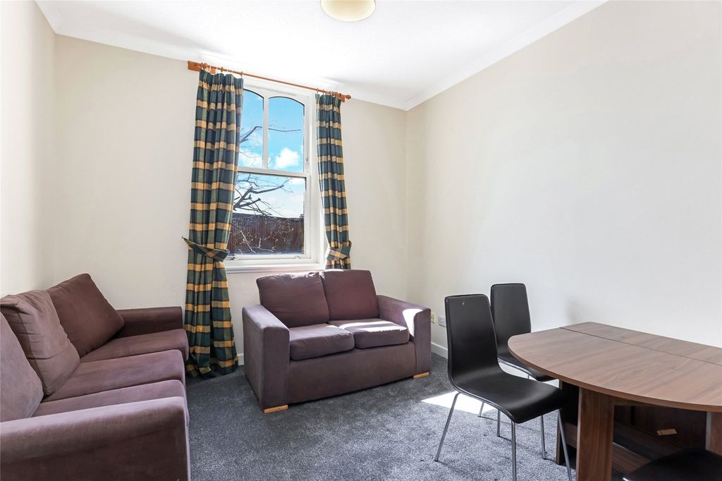 Property photo 2 of 17 Picture No. 04