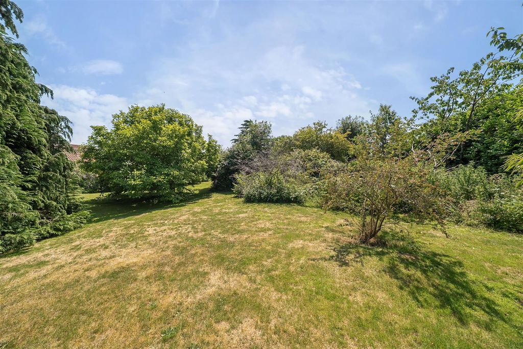 Property photo 3 of 22 1313183-2-6853Ff2Fb4Bf2.Jpg