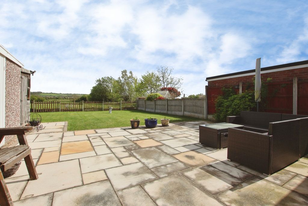Property photo 2 of 19 4998961