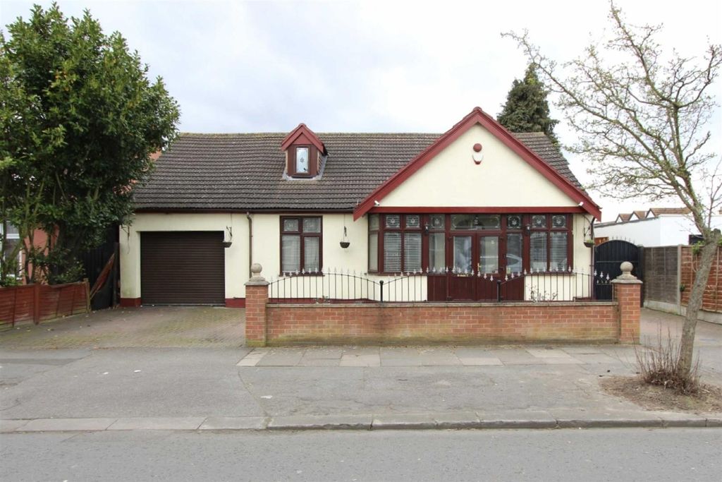 Property photo 1 of 18