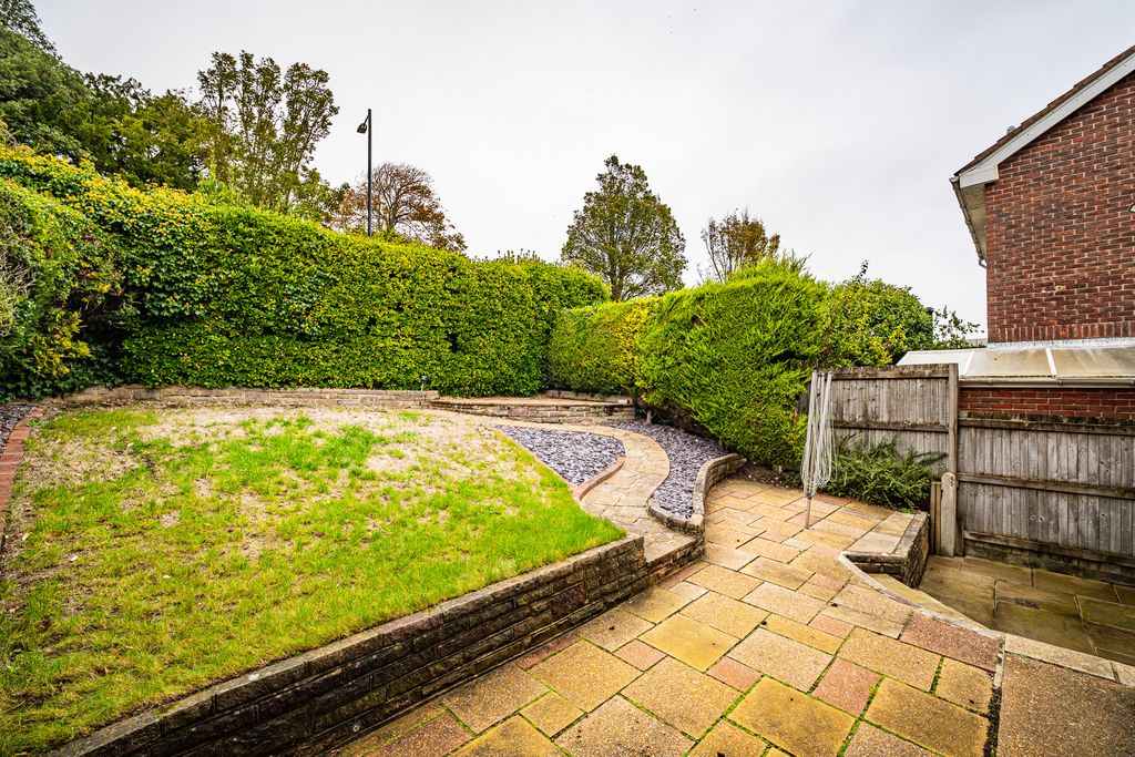 Property photo 2 of 19