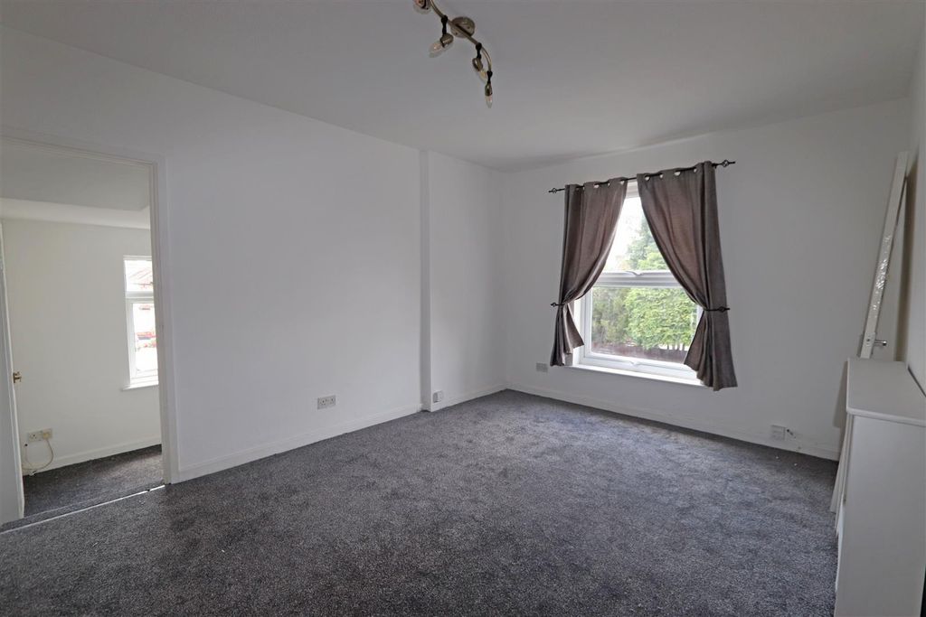 Property photo 3 of 7 Lounge_1.Jpg