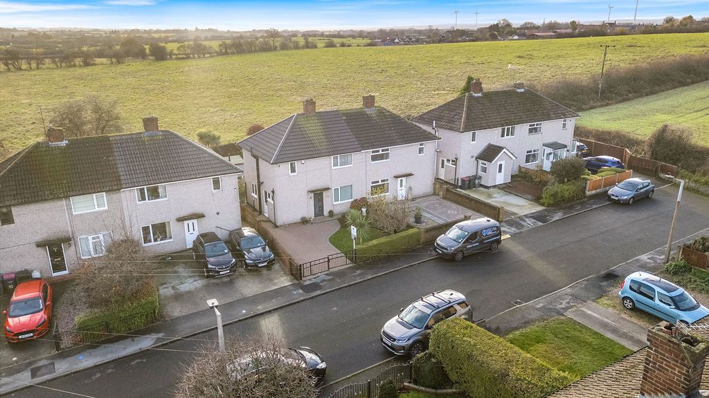 Property photo 2 of 26