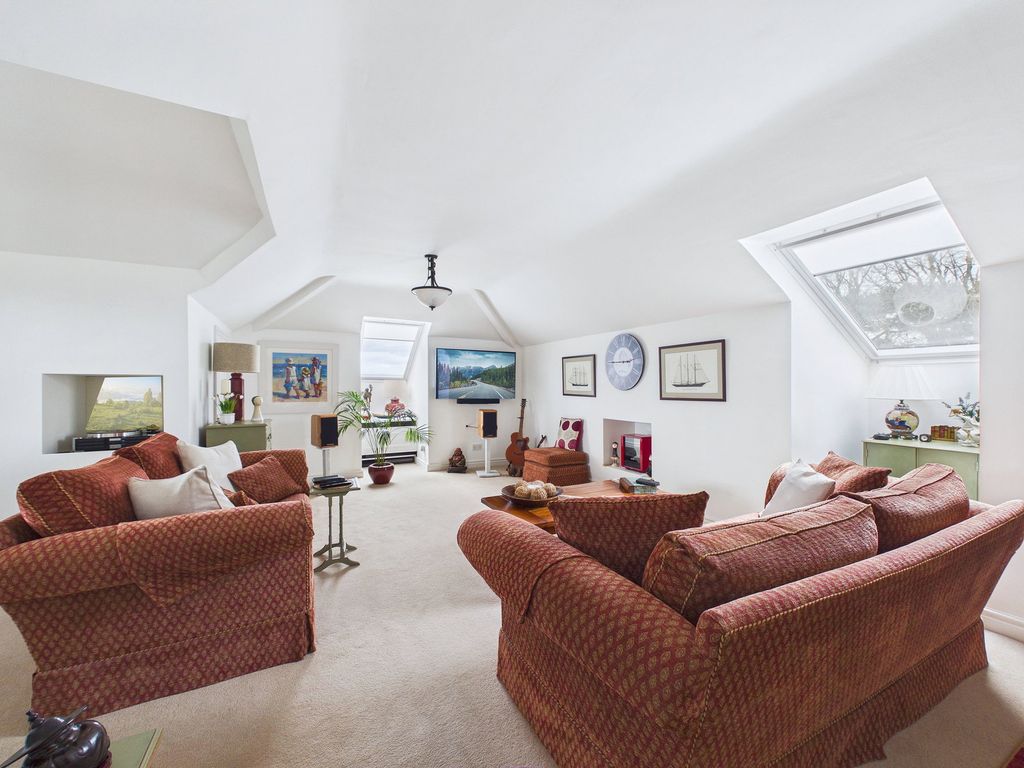 Additional image 5 of 2 bed flat for saleBarrington Court, Cleveland Road, Roundham, Paignton TQ4