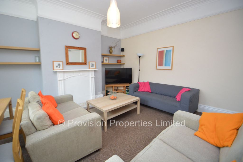 Property photo 2 of 19 Photo