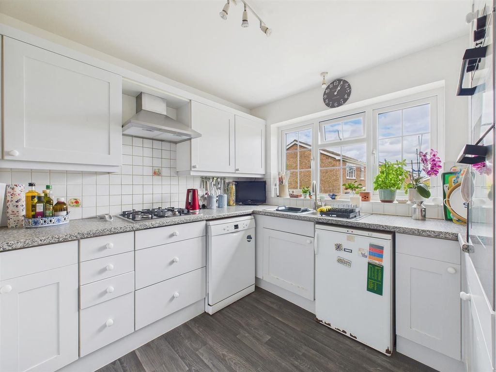 Property photo 3 of 19 Cam02541G0-Pr0518-Still013.Jpg