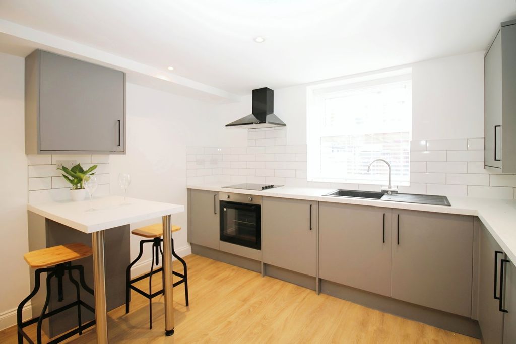 Property photo 1 of 8 Picture No. 05
