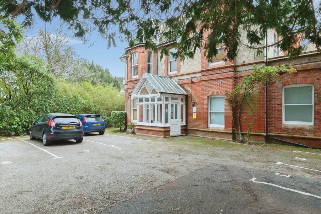 Property photo 3 of 20