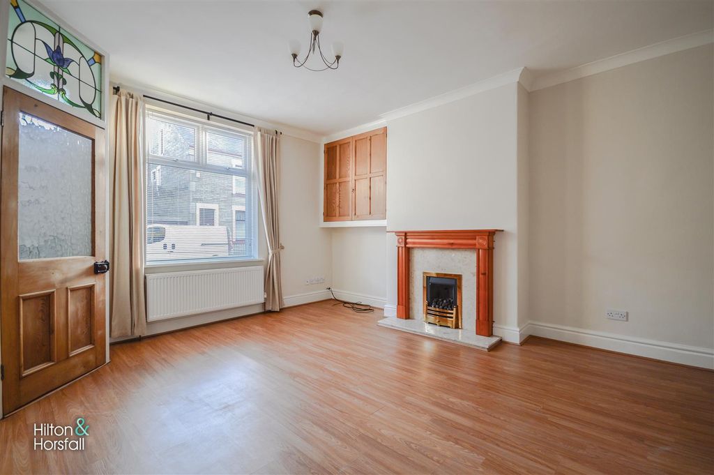 Property photo 2 of 10 Nora Street
