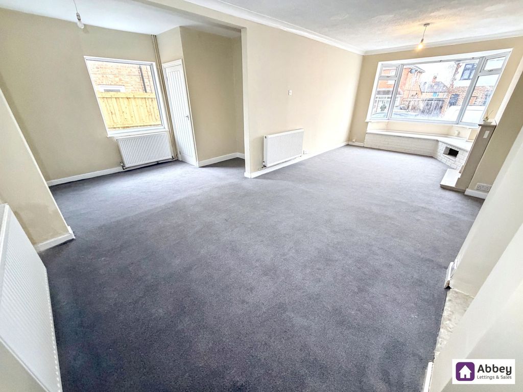 Property photo 3 of 16 Lounge/Diner