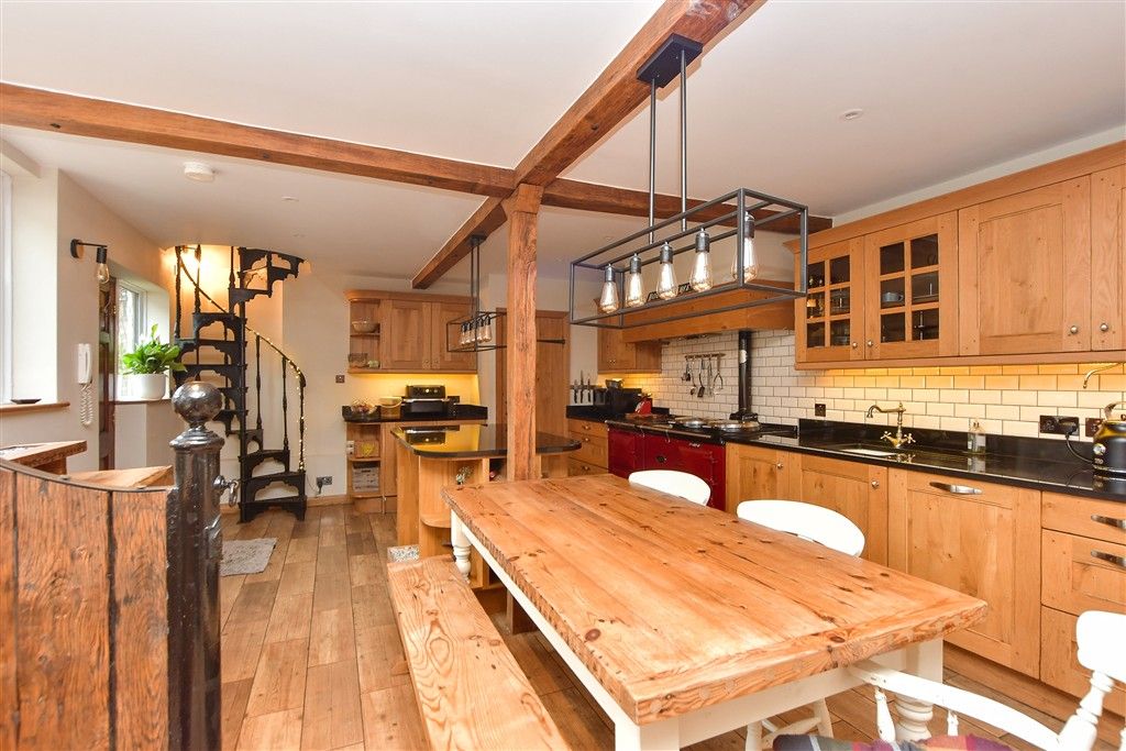 Property photo 2 of 18 Kitchen/Breakfast Room