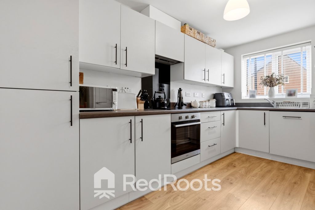 Property photo 3 of 26 4956304