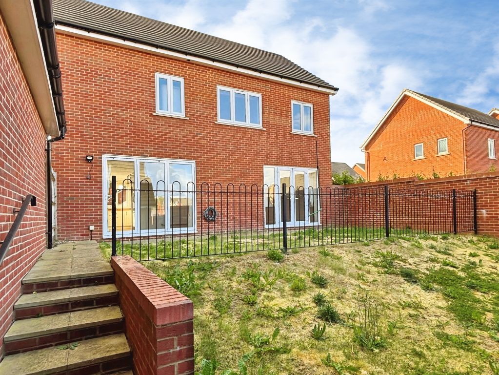 Property photo 2 of 15