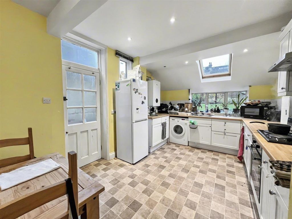 Property photo 2 of 13 Kitchen