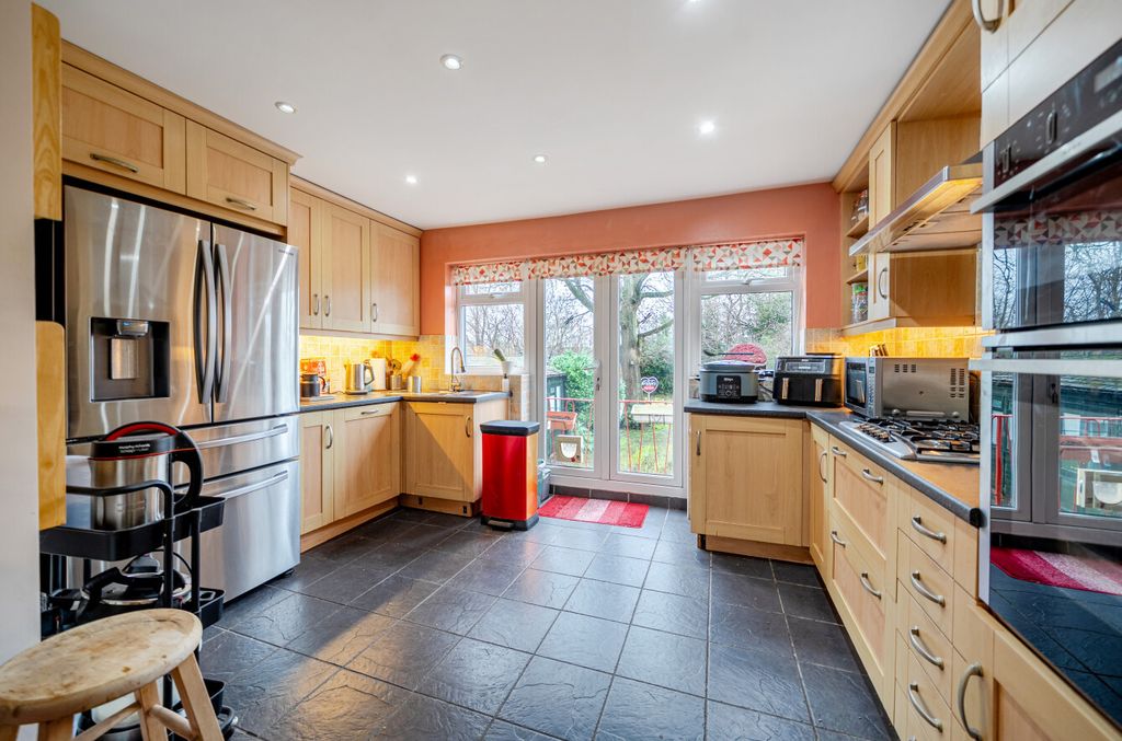 Property photo 3 of 22 1401845-13-6978A6...