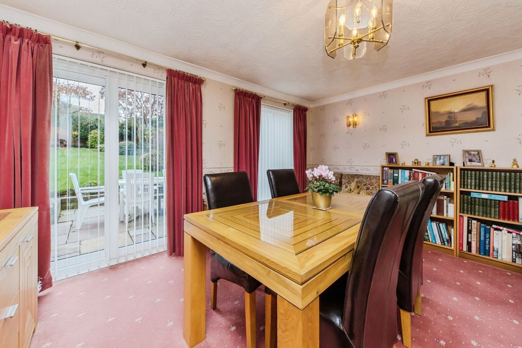 Property photo 3 of 16 Photo