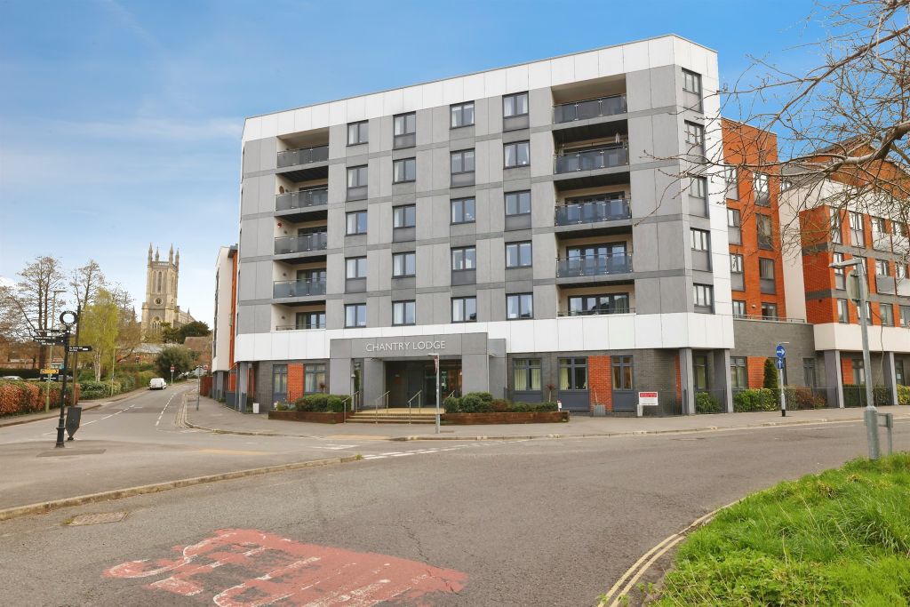 Property photo 1 of 18