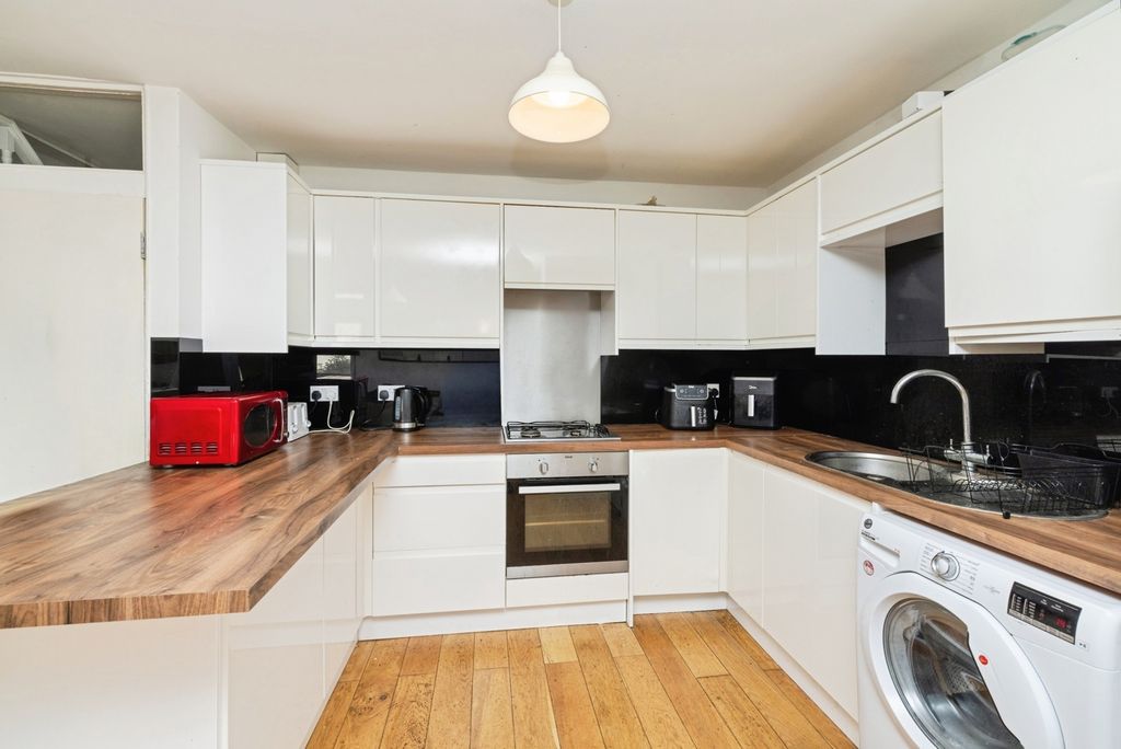 Property photo 1 of 19 Pbox-Img.Jpg