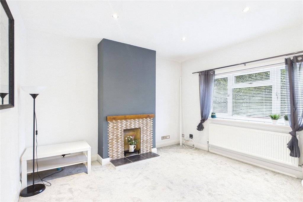 Property photo 2 of 12 Living Room