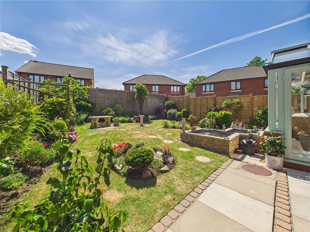 Property photo 2 of 17 Picture No. 31