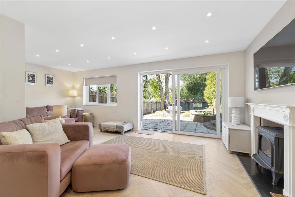 Property photo 3 of 15