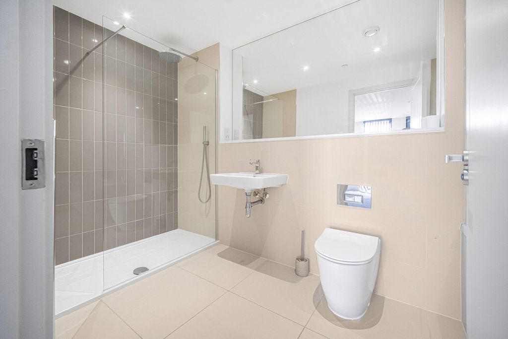 Additional image 25 of 3 bed penthouse for saleRest Bay, Porthcawl CF36