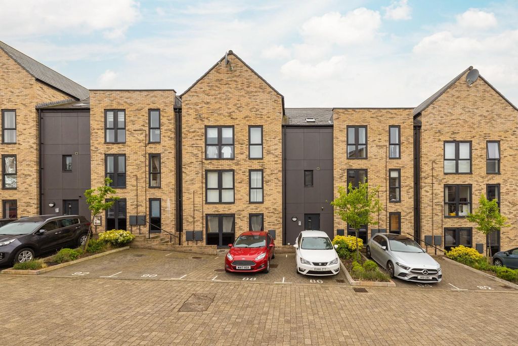 Property photo 2 of 30 Char5271.Jpg