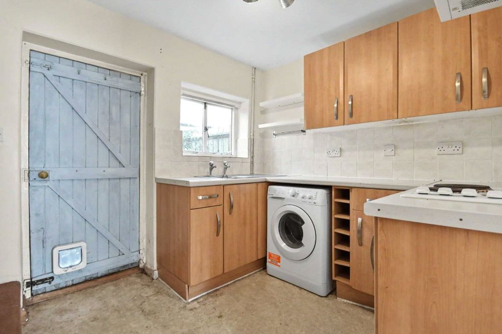 Property photo 3 of 7 Picture No. 06