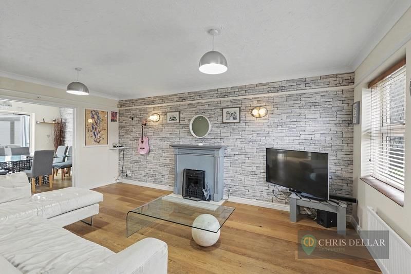 Property photo 3 of 18 Barleypictureswm (2).Jpg