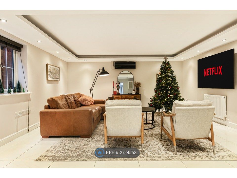 Property photo 3 of 35