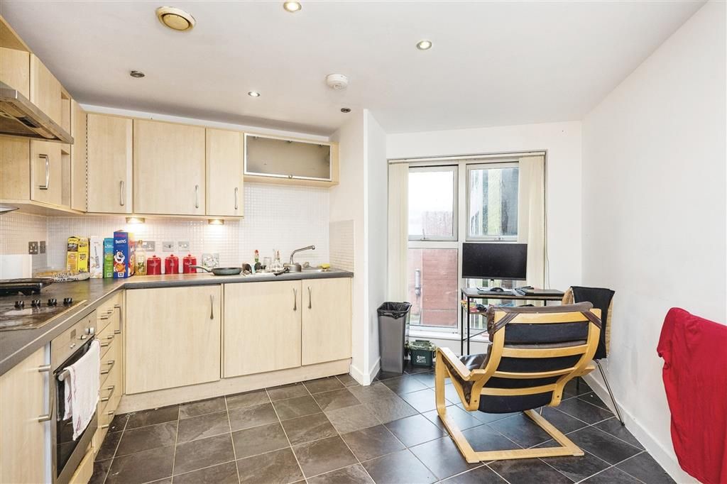 Property photo 1 of 13 Bathroom