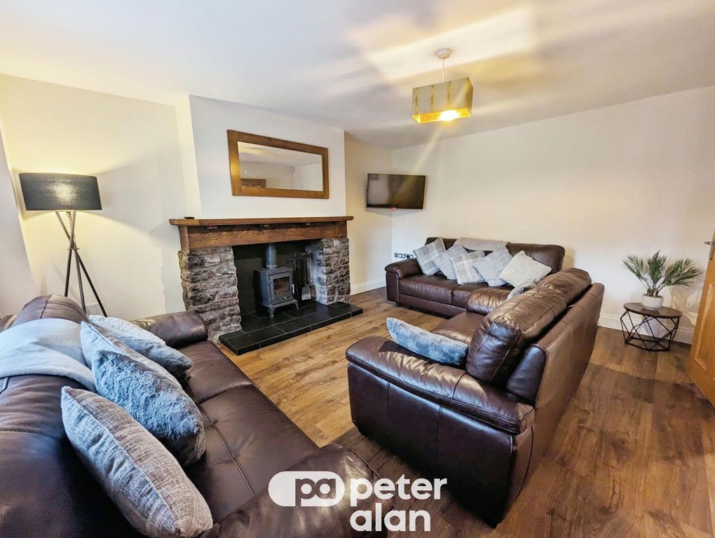 Property photo 3 of 21 Image