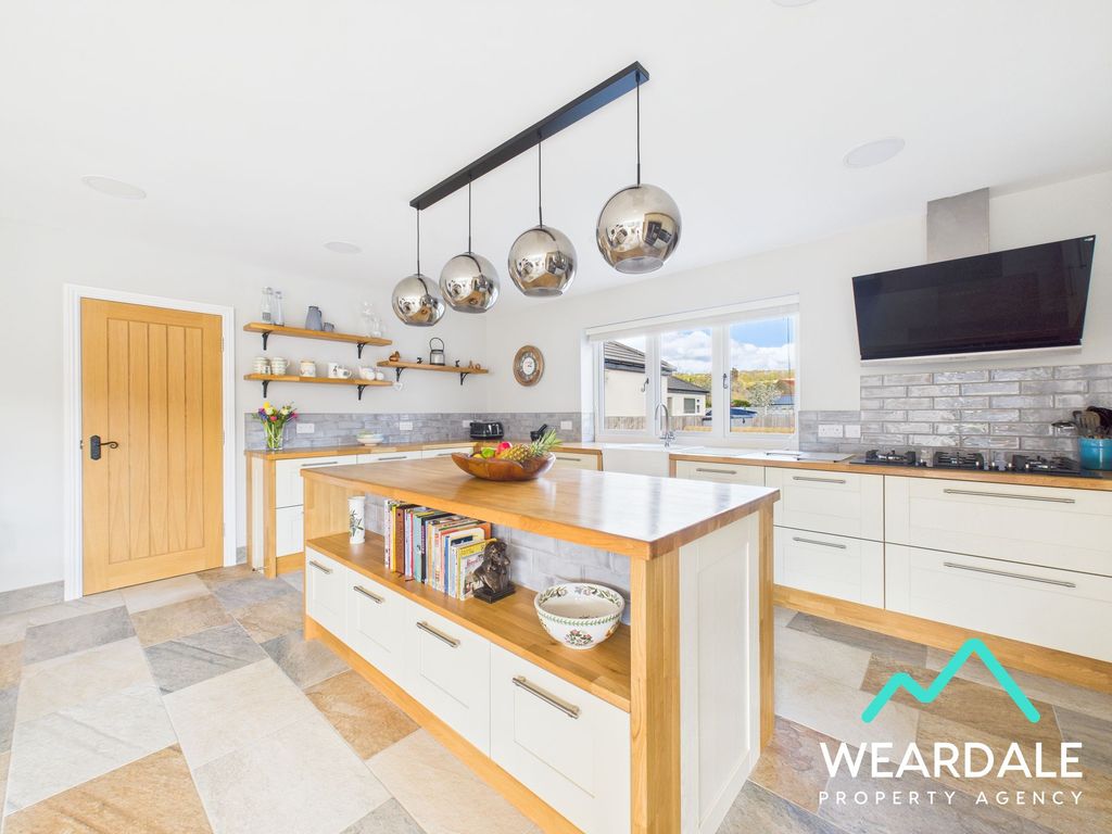 Property photo 3 of 57