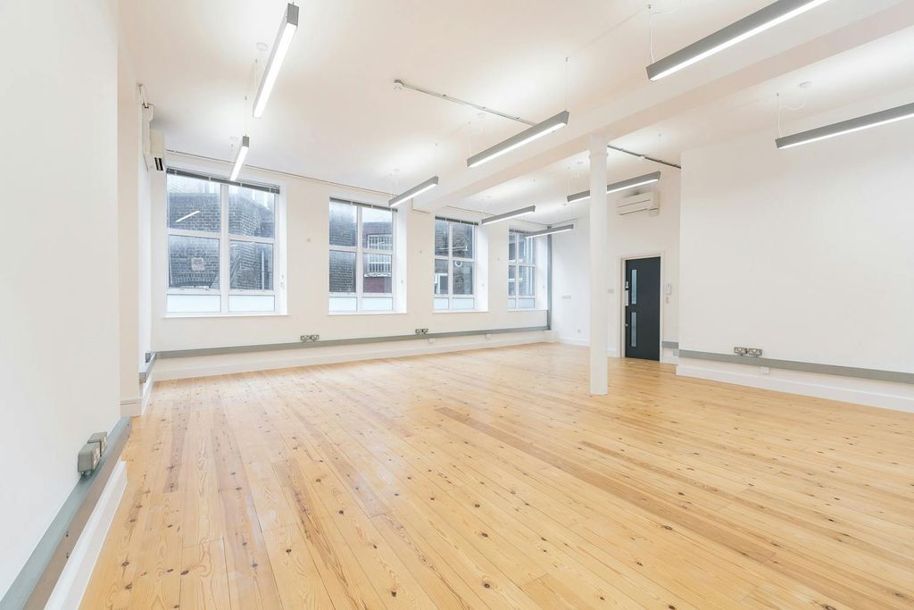 Property photo 1 of 8 Unicornhouse221222Shoreditchhighstreetfirstfloorreare16Pjshoreditchofficestudiotorentinternal2.Jpg
