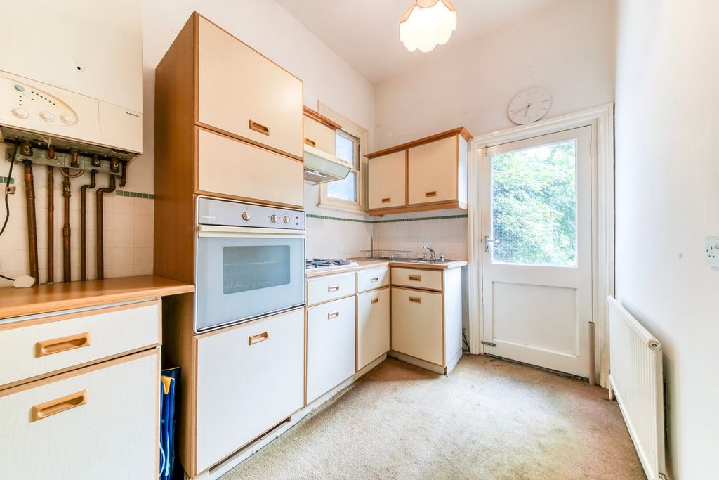 Property photo 3 of 7