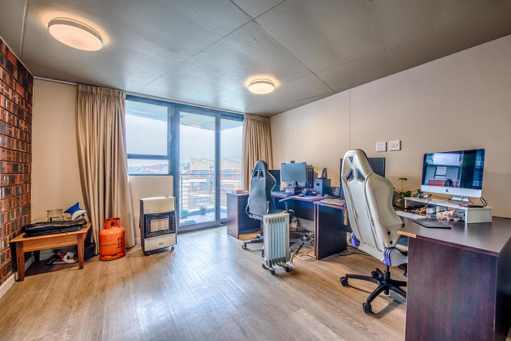 Property photo 3 of 18 Kw1695413