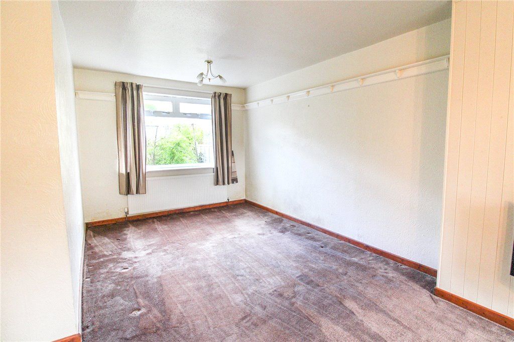 Property photo 3 of 12 Dining Area